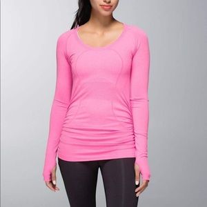 Lululemon LS swiftly with ruched sides sz 2